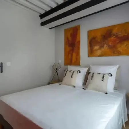 Apartment Canut Authentique Et Design, Deux Chambres, 1 *