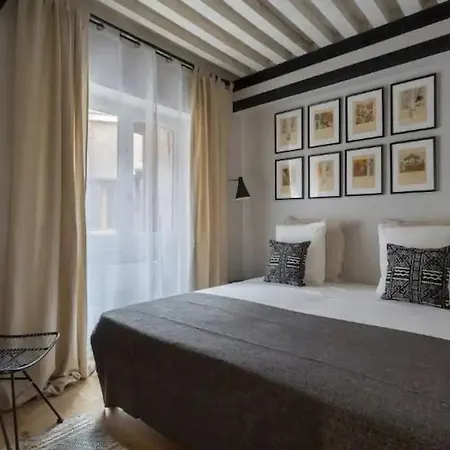 Apartment Canut Authentique Et Design, Deux Chambres, 1 *